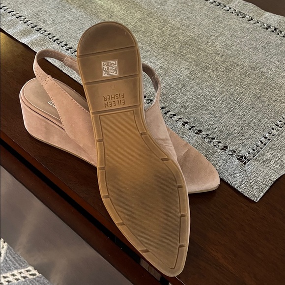 Eileen Fisher Women's Nude Slingback Wedge - Picture 4 of 4